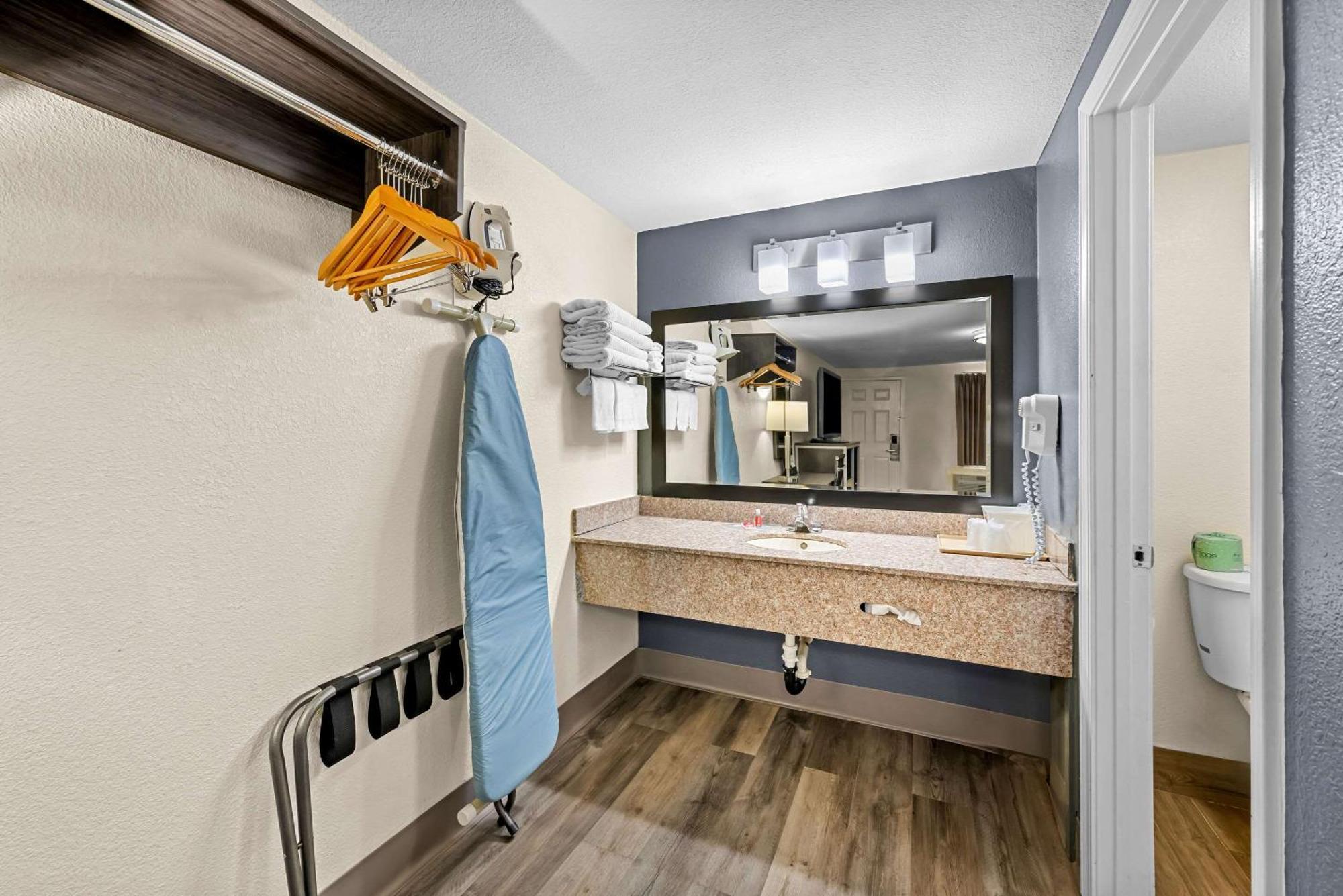Econo Lodge Kingsport Buitenkant foto